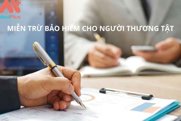 Miễn phí bảo hiểm cho người bị thương tật là một điều khoản trong hợp đồng bảo hiểm