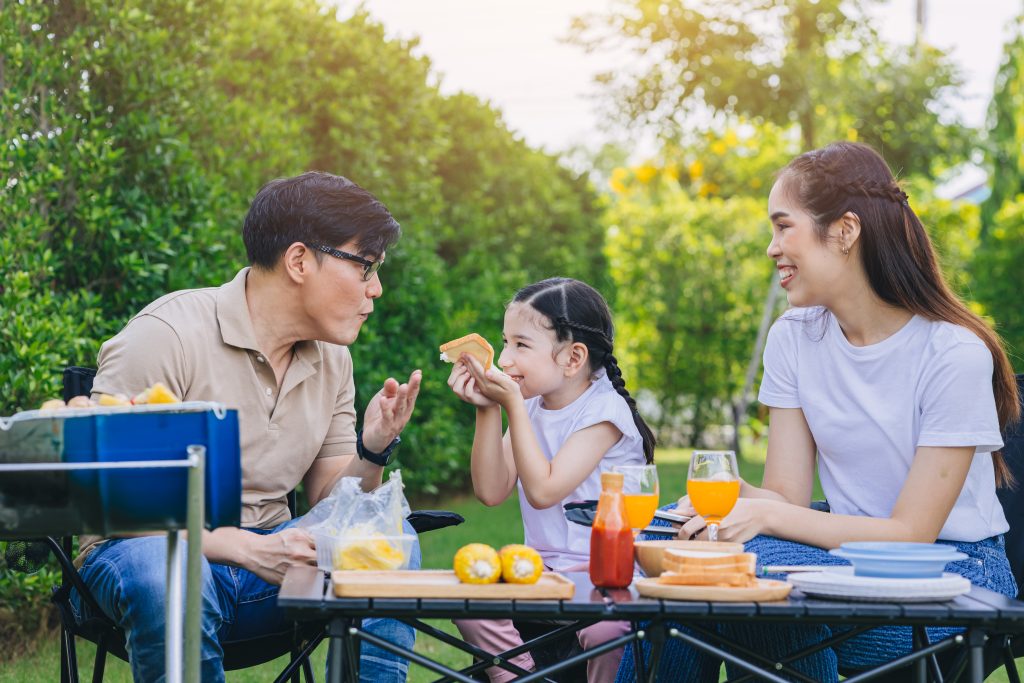 hãy để con lớn tự nhiên, được bảo vệ sức khỏe với gói bảo hiểm bảo việt an gia